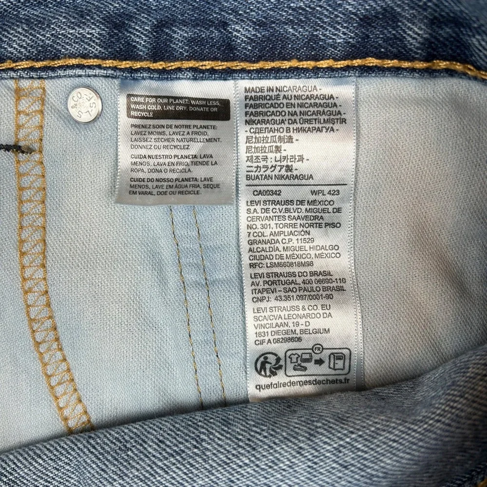 EUC Levis 550 Relaxed Fit Mens Blue Denim Jeans 36x32 Medium Wash Tapered Leg